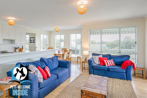 Big Stylish House With River Views, Games Room & WiFI - Brisbane Tourism 1