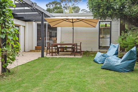 BIRDSONG - MORNINGTON - Tourism Brisbane 1