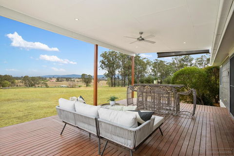 Blackwattle Retreats - Tourism Brisbane 1