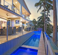 Blue Waters Retreat - Brisbane Tourism