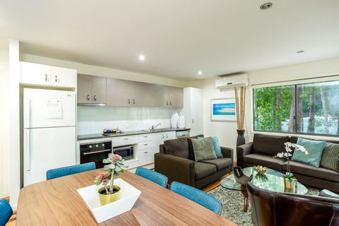Bluewater 1 - Rainbow Shores, Amazing Location, Easy Walk To Beach, Pool, Aircon, Outdoor Spa - Tourism Brisbane 0