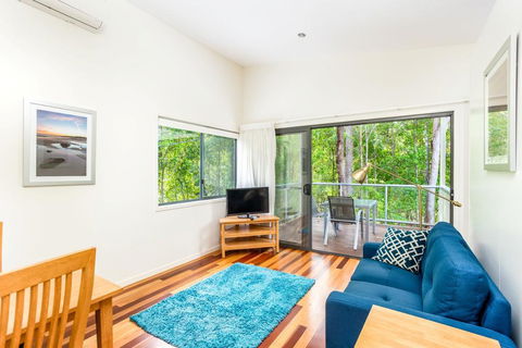 Bluewater 1 - Rainbow Shores, Amazing Location, Easy Walk To Beach, Pool, Aircon, Outdoor Spa - Tourism Brisbane 1