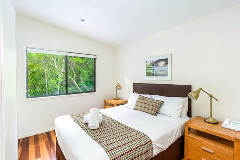 Bluewater 1 Rainbow Shores - Tourism Brisbane 0