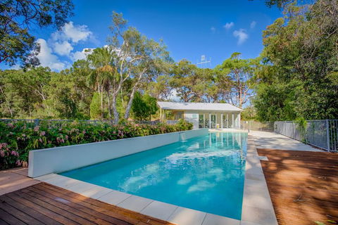 Bluewater 3 - Rainbow Shores - Tourism Brisbane 0