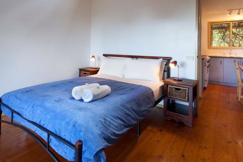 Bombina Cottages - Tourism Brisbane 3