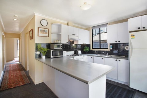 Three Bedroom Sweet Retreat In Coburg - Tourism Brisbane 1