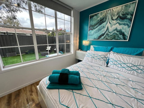 Tiny House In Belconnen 1BR Self Contained Wine - Brisbane Tourism 2