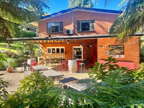 WARBURTON MOTEL - Where Mid-century Style Meets The Mountains - Brisbane 4u 0