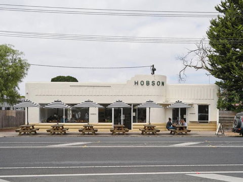 Warraburra Beach Shack, Rosebud - 2 Bedrooms - Plus Your Own Private Beach Box! - Tourism Brisbane 2