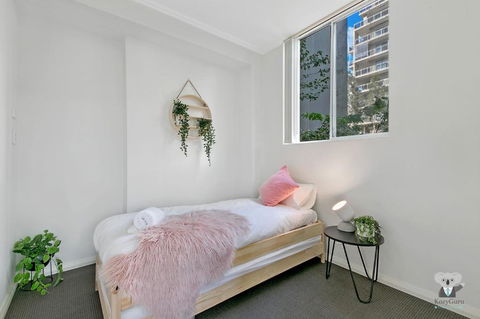 WARRICK FRAM 3 BEDS APT FREE PARKING WALK TO WESTFIELD CLOSE TO HOSPITAL NWF003 - Brisbane 4u 1