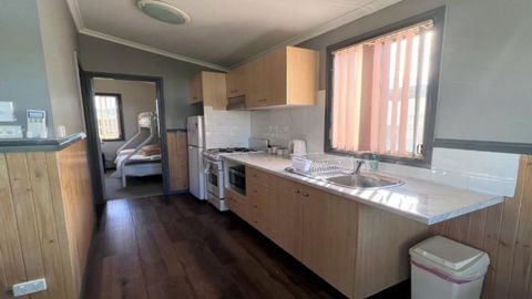 Waterfront Cottage In The Tranquil Sussex Inlet - Tourism Brisbane 3