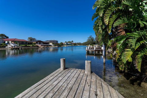Waterfront Delight On Cater - Tourism Brisbane 0