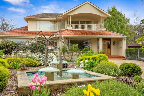 Waterfront Escape - A Family Oasis On Long Beach - Tourism Brisbane 1