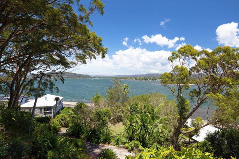 Waterfront Family Retreat Saratoga - Tourism Brisbane 0