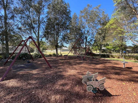 Waterfront Paradise Summer Hideaway FREE BOAT FIshing Lover - Tourism Brisbane 3