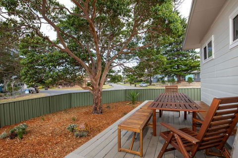 Watts Haus Pet Friendly 5 Mins Walk To Beach - Tourism Brisbane 3