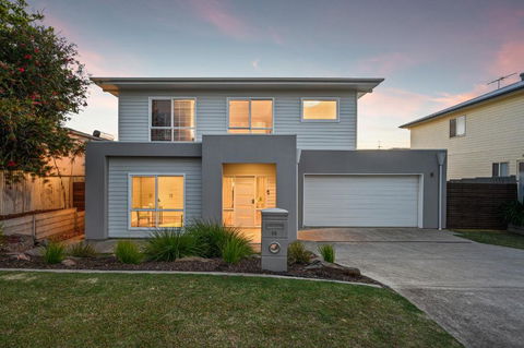 Wauwa-ana - Moana - C21 SouthCoast Holidays - Tourism Brisbane 0