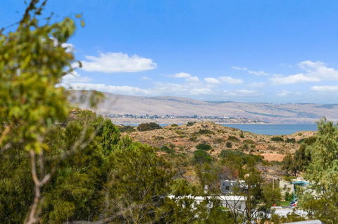 Wauwa-ana - Moana - C21 SouthCoast Holidays - Tourism Brisbane 2