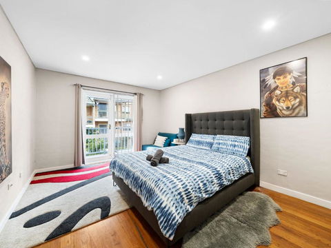 Well-Connected 4 BR House & Central Station- 12 Mins Walk - Tourism Brisbane 1