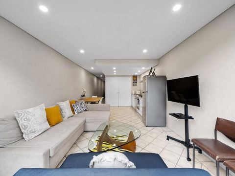 Well-Connected 4 BR House & Central Station- 12 Mins Walk - Tourism Brisbane 0