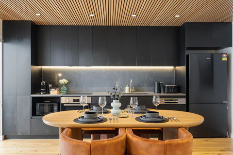 West End Apartment - Free Secure Car Park - Walk To Restaurants - Brisbane Convention Centre - Tourism Brisbane 3