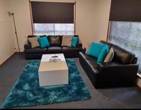 WI -FI- Netflix- Super Comfy 3 Bedroom Home With Massive 21Metre Driveway Space For Boat Or Caravan - Tourism Brisbane 0