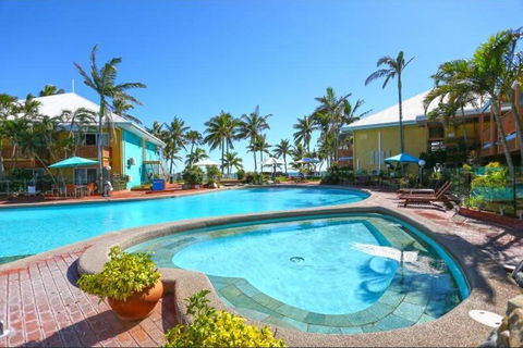 WhitsunStays - The Resort By The Sea - Tourism Brisbane 0