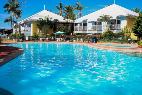 WhitsunStays - The Resort By The Sea - Tourism Brisbane 1