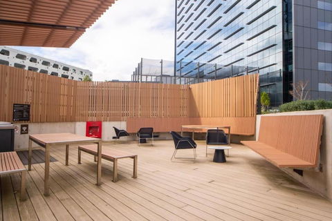 Wyndel Apartments One Bedroom Mel883Col1104N - Tourism Brisbane 2