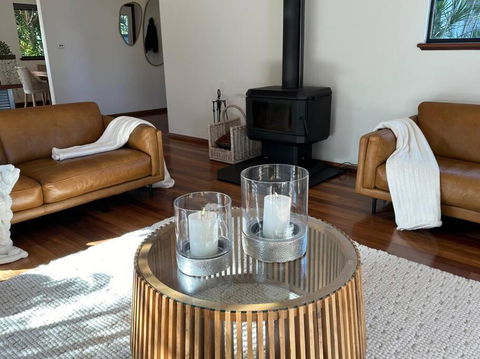 White Pebble - Stylishly Curated 4 Bedroom Home - Tourism Brisbane 0