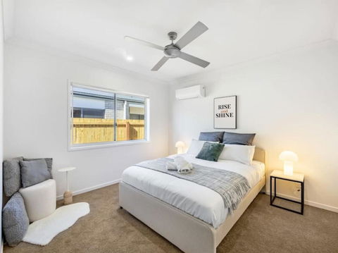 Well-decorated 4BR Family Home Steps To Mall - Tourism Brisbane 2