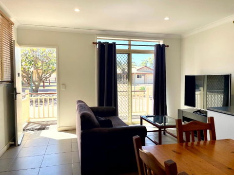 Western Heritage Motor Inn - Tourism Brisbane 1