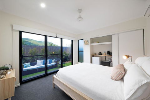 Whitsunday Whisper Terrace - Townhouse Pets Airlie - Tourism Brisbane 2