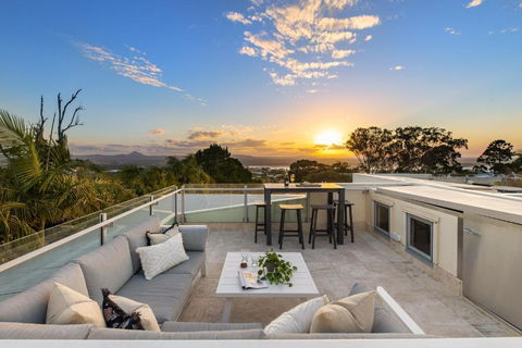 White Cove Retreat, Noosa Heads - Tourism Brisbane 0