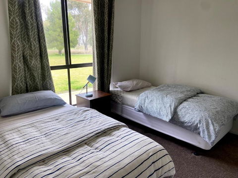 Wings Field - Relaxing Family Farm Stay - Tourism Brisbane 1