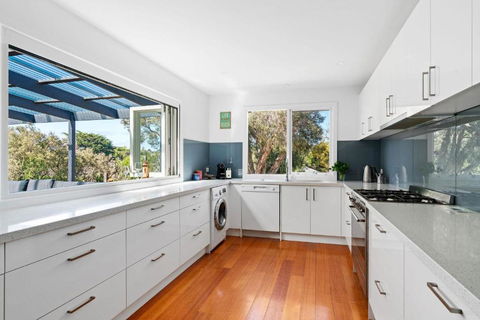 Winton - Sorrento Seaside Living - Tourism Brisbane 3