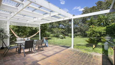 Wisteria Cottage On The Lagoon/Beach - Tourism Brisbane 2