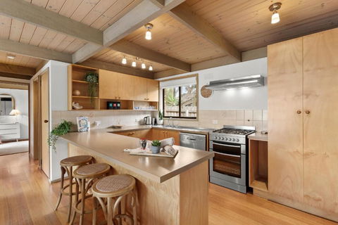 Wonderful Watersun - 3 Bedroom House Jan Juc - Free Parking - Free WIFI - Tourism Brisbane 0