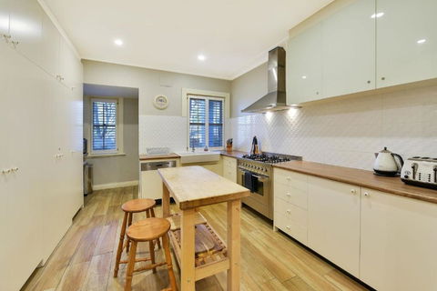 Woodford House Of Leura - Tourism Brisbane 1