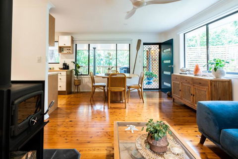 Woodlands Seaside - An Avoca Beach Retreat With Separate Studio - Tourism Brisbane 0