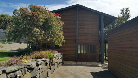 Woodstock 3 Francis St Port Elliot - No Linen Included - Tourism Brisbane 1