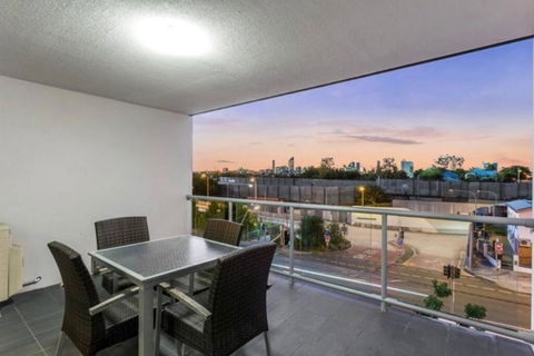 Woolloongabba 1Bed 1Bath Apt W Parking Near CBD - Tourism Brisbane 1