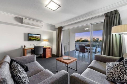 Woolloongabba 1Bed 1Bath Apt W Parking Near CBD - Tourism Brisbane 2