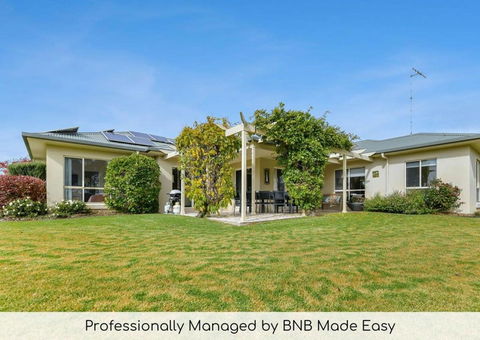 Wren Hill Dreamy Home With Spectacular Views - Tourism Brisbane 0