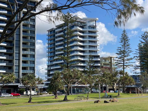 X Kirra Apartments - Brisbane Tourism 3