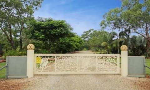 Almost Off Grid Tranquillity - Tourism Brisbane 2