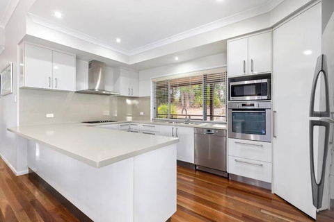 AVALON 5 STAR LUX 4 Bedroom Home Kingfisher Bay Fraser Island 8 GUEST - Tourism Brisbane 1