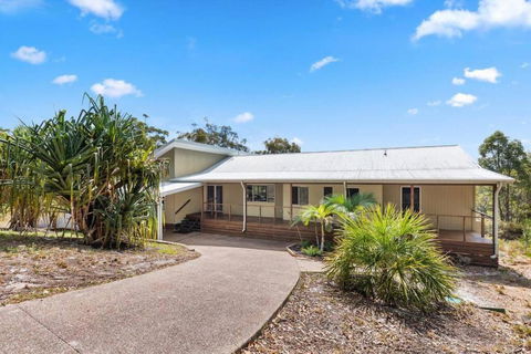 AVALON 5 STAR LUX 4 Bedroom Home Kingfisher Bay Fraser Island 8 GUEST - Tourism Brisbane 2