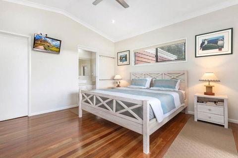 AVALON 5 STAR LUX 4 Bedroom Home Kingfisher Bay Fraser Island 8 GUEST - Tourism Brisbane 3