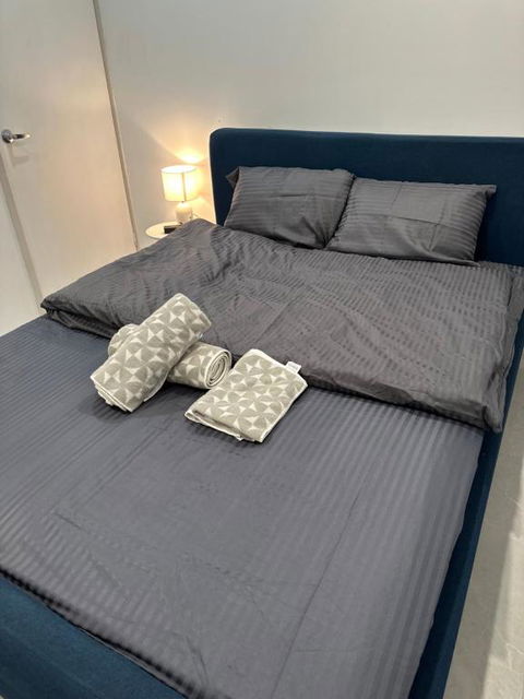 Warm, New And Affordable Room For Couples Or Single And Shared Common Space - Tourism Brisbane 0